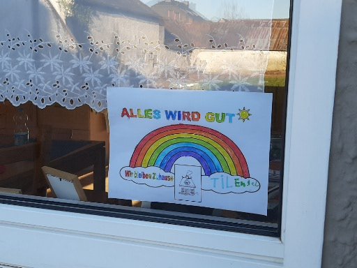 Grafik: Ein weiteres Regenbogenbild an einem Fenster 